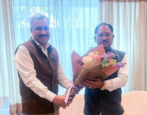 निवेश के नए अवसरों की तलाश में सिंगापुर पहुंचे मुख्यमंत्री साय