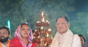 चित्रोत्पला गंगा महाआरती में शामिल हुए मुख्यमंत्री विष्णुदेव साय