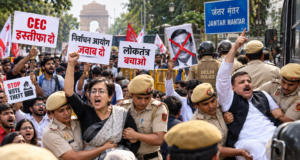CEC के इस्तीफे की मांग पर दिल्ली में बड़ा प्रदर्शन, 700 से अधिक हिरासत में