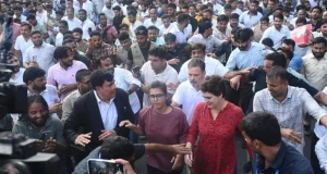 वोटर लिस्ट विवाद पर राहुल गांधी की सुप्रीम कोर्ट में याचिका, SIR पर रोक लगाने की मांग
