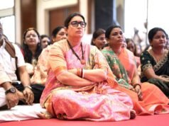 अभनपुर में ‘मन की बात’ का सामूहिक श्रवण, स्मृति ईरानी और साय का अभिनंदन