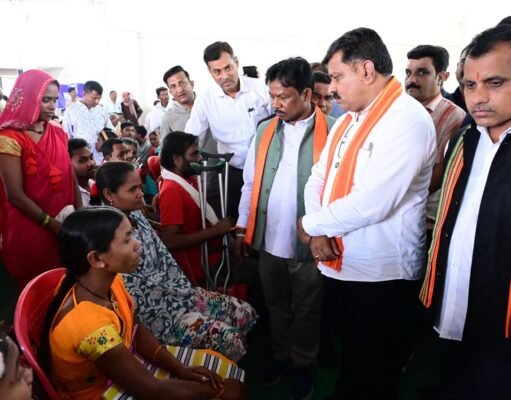 बस्तर में नक्सल पीड़ितों के जीवन में लौटी उम्मीद, दिव्यांगजनों को मिल रहे कृत्रिम अंग और सहायक उपकरण